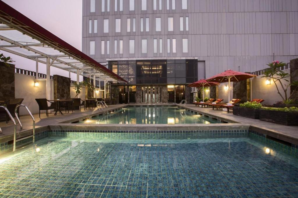 Hotel Grandhika Iskandarsyah Jakarta Exterior foto