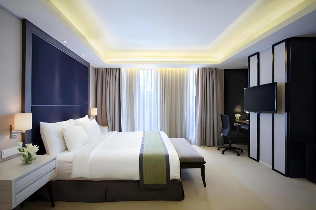 Hotel Grandhika Iskandarsyah Jakarta Exterior foto