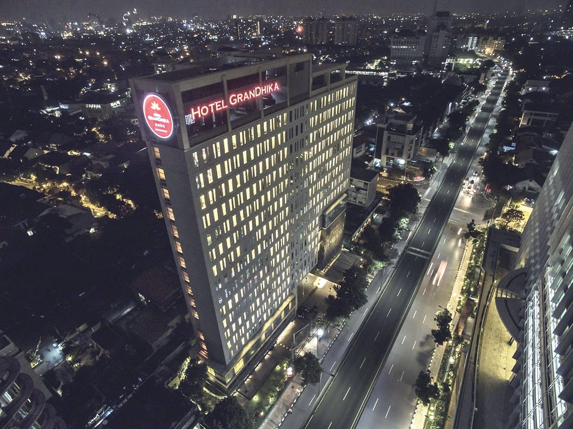 Hotel Grandhika Iskandarsyah Jakarta Exterior foto